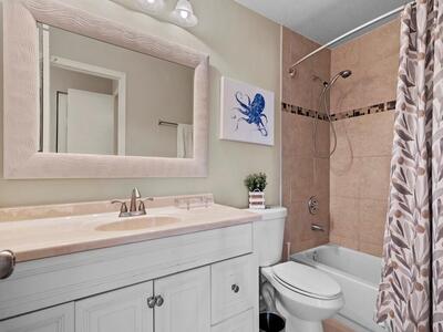 1901 Indian River Boulevard, Vero Beach, FL 32960