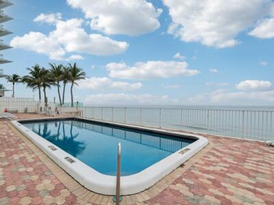 3580 S Ocean 8e Boulevard, South Palm Beach, FL 33480