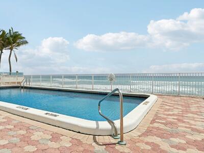 3580 S Ocean 8e Boulevard, South Palm Beach, FL 33480