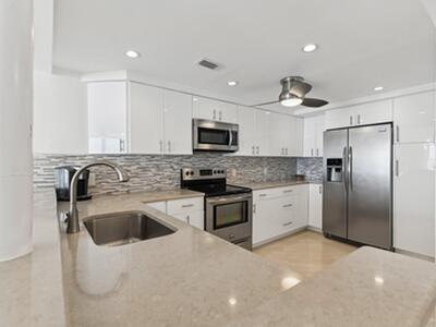 3580 S Ocean 8e Boulevard, South Palm Beach, FL 33480