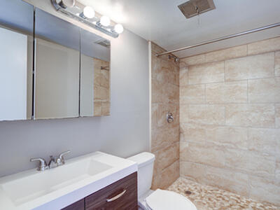 410 Wilma 303 Circle, Riviera Beach, FL 33404