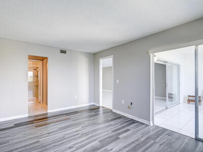 410 Wilma 303 Circle, Riviera Beach, FL 33404