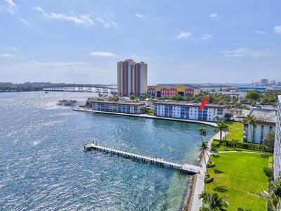 410 Wilma 303 Circle, Riviera Beach, FL 33404