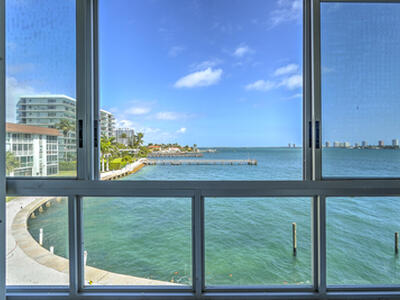 410 Wilma 303 Circle, Riviera Beach, FL 33404