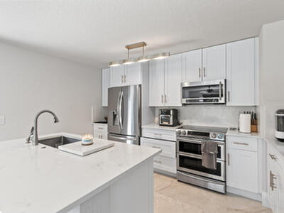 6805 NW 75th Court, Parkland, FL 33067