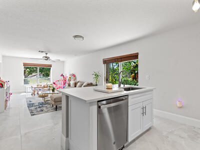 6805 NW 75th Court, Parkland, FL 33067