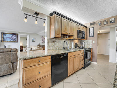 4200 N Ocean Drive, Singer Island, FL 33404