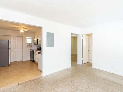 4230 NE 1st Terrace, Oakland Park, FL 33334