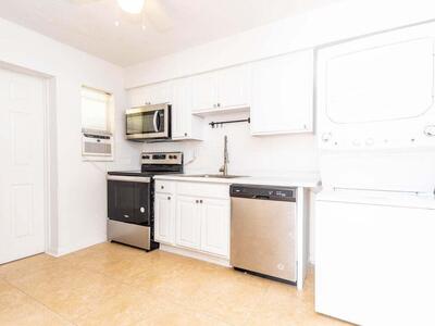 4230 NE 1st Terrace, Oakland Park, FL 33334