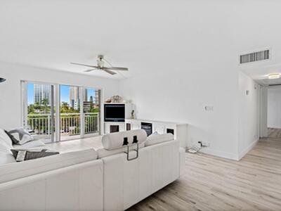 550 Bayshore Drive, Fort Lauderdale, FL 33304