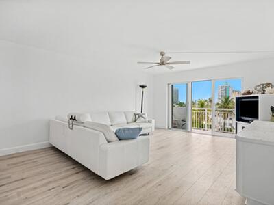 550 Bayshore Drive, Fort Lauderdale, FL 33304