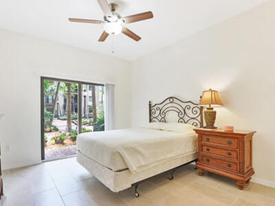 4905 Midtown Lane, Palm Beach Gardens, FL 33418