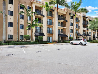 4905 Midtown Lane, Palm Beach Gardens, FL 33418