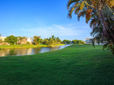 1550 Easthampton Circle