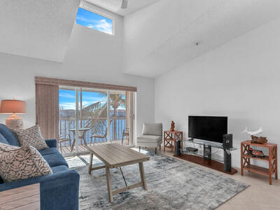 4468 NE Ocean Boulevard, Jensen Beach, FL 34957