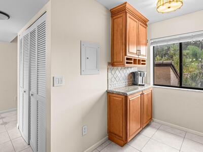 210 Captains Walk, Delray Beach, FL 33483