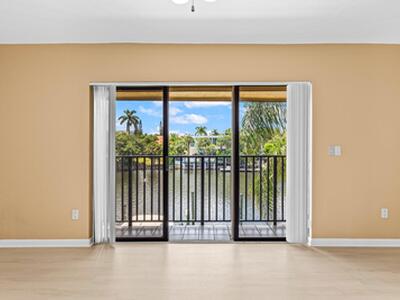 210 Captains Walk, Delray Beach, FL 33483