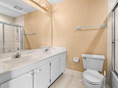 210 Captains Walk, Delray Beach, FL 33483