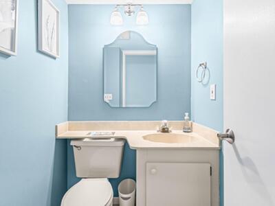 210 Captains Walk, Delray Beach, FL 33483