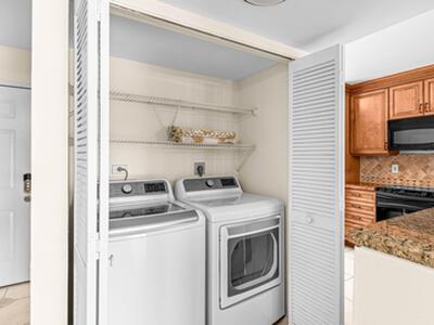 210 Captains Walk, Delray Beach, FL 33483