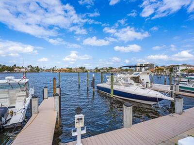 210 Captains Walk, Delray Beach, FL 33483