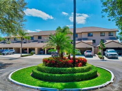 210 Captains Walk, Delray Beach, FL 33483