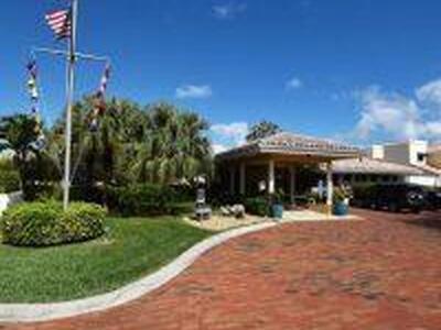 210 Captains Walk, Delray Beach, FL 33483