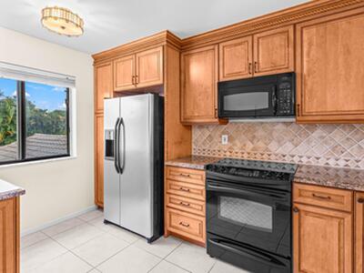 210 Captains Walk, Delray Beach, FL 33483