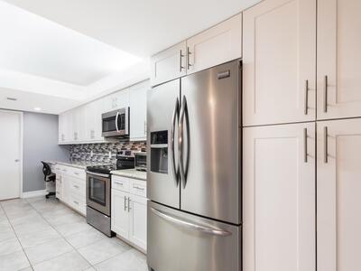 500 Egret Circle, Delray Beach, FL 33444