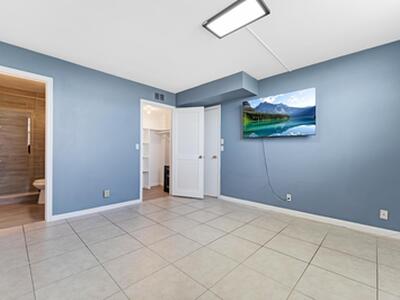 9949 Sandalfoot Boulevard, Boca Raton, FL 33428