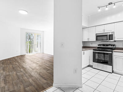 1951 Brandywine Road E, West Palm Beach, FL 33409