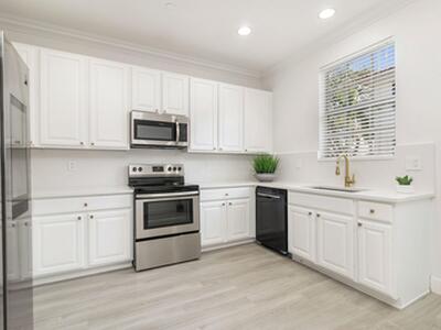 2502 N Dixie Highway, Lake Worth Beach, FL 33460