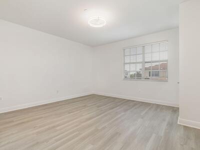 2502 N Dixie Highway, Lake Worth Beach, FL 33460