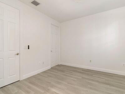 2502 N Dixie Highway, Lake Worth Beach, FL 33460