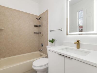 2502 N Dixie Highway, Lake Worth Beach, FL 33460