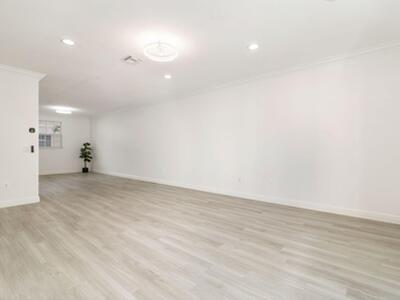 2502 N Dixie Highway, Lake Worth Beach, FL 33460