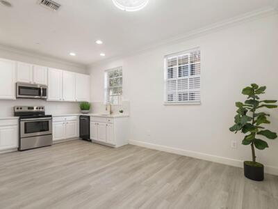 2502 N Dixie Highway, Lake Worth Beach, FL 33460