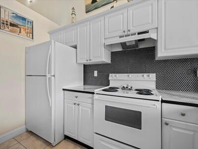 4887 Via Palm Lake, West Palm Beach, FL 33417