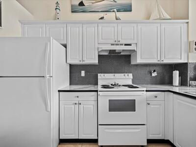 4887 Via Palm Lake, West Palm Beach, FL 33417