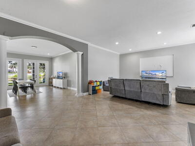 10133 Cobblestone Creek Drive, Boynton Beach, FL 33472