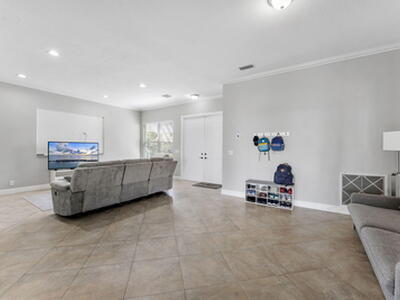 10133 Cobblestone Creek Drive, Boynton Beach, FL 33472