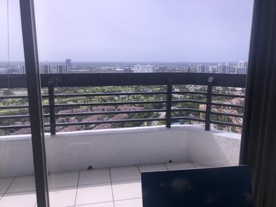 3500 Mystic Pointe Drive