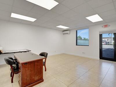 3379 S Military Trail, Lake Worth, FL 33463