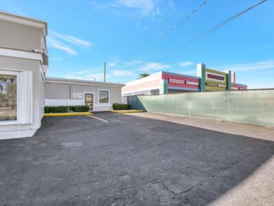 3379 S Military Trail, Lake Worth, FL 33463