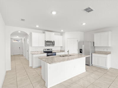 2053 Farmhouse Road SE, Palm Bay, FL 32909