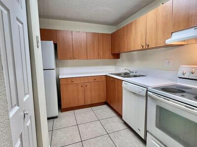 415 W Executive Center Drive