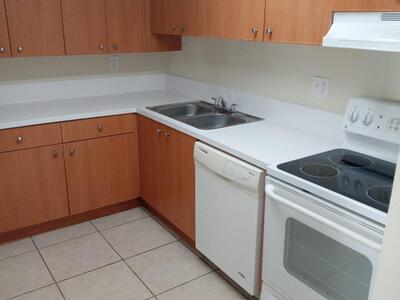 415 W Executive Center Drive, West Palm Beach, FL 33401