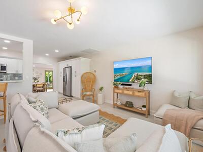 330 Macy Street, West Palm Beach, FL 33405