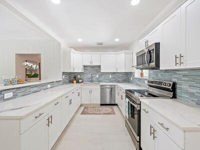 330 Macy Street, West Palm Beach, FL 33405