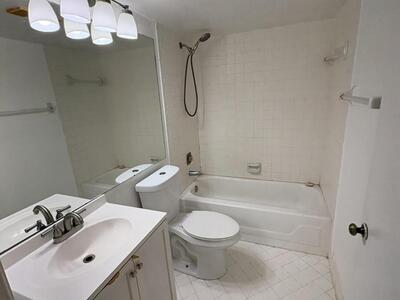 2925 SW 22nd Avenue, Delray Beach, FL 33445